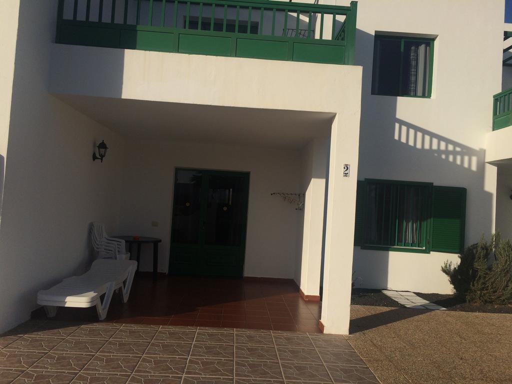 Alhambra Apartamentos Tías Szoba fotó