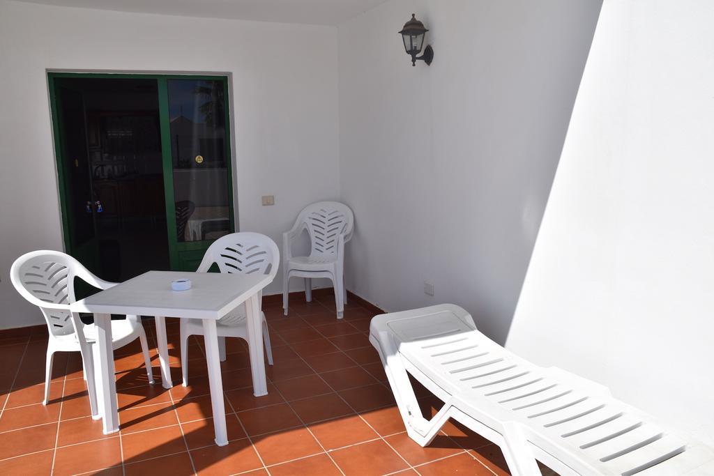Alhambra Apartamentos Tías Kültér fotó