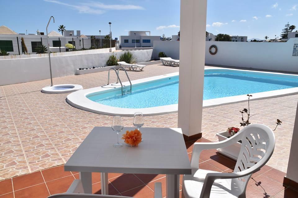 Alhambra Apartamentos Tías Kültér fotó